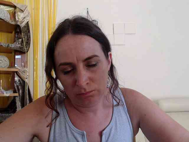 Modella: UWillMarryMyAss