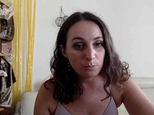 Modella: UWillMarryMyAss