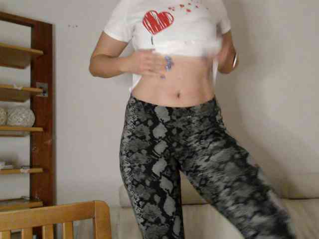 Modella: UWillMarryMyAss