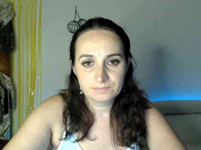 Modella: UWillMarryMyAss