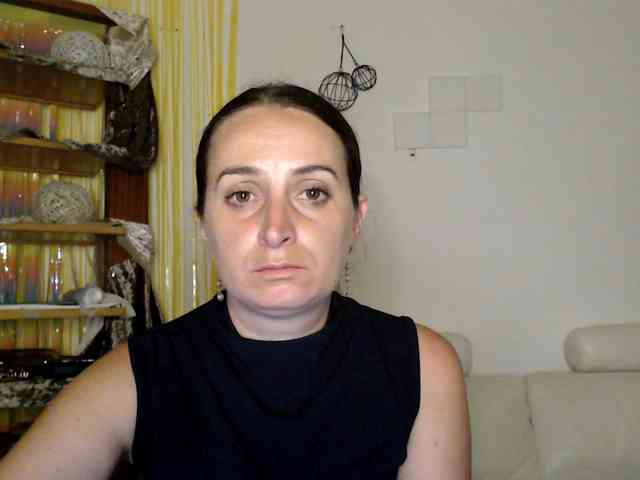 Modella: UWillMarryMyAss