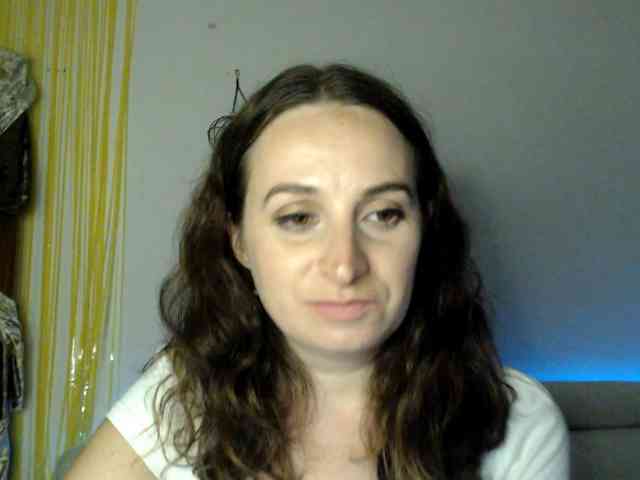 Modella: UWillMarryMyAss