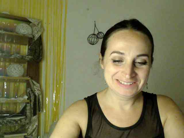Modella: UWillMarryMyAss