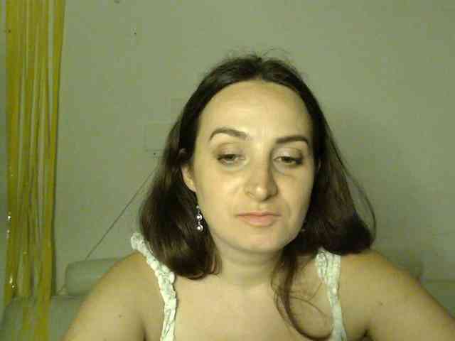 Modella: UWillMarryMyAss