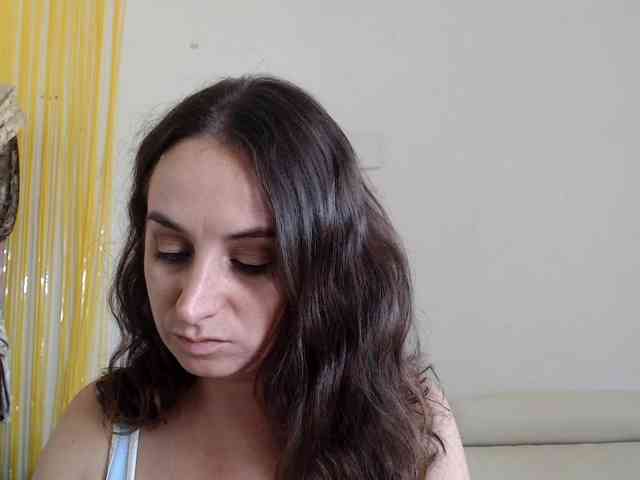 Modella: UWillMarryMyAss