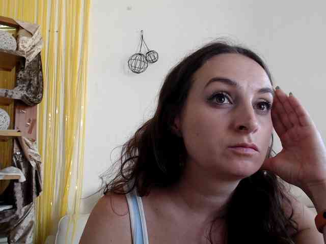 Modella: UWillMarryMyAss