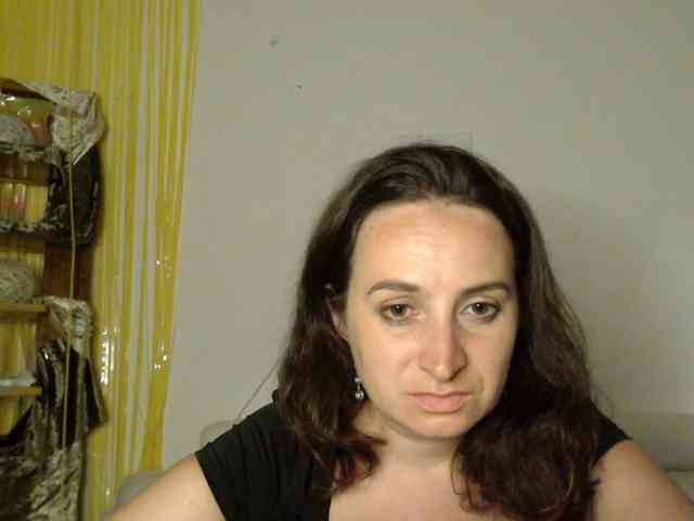 Modella: UWillMarryMyAss