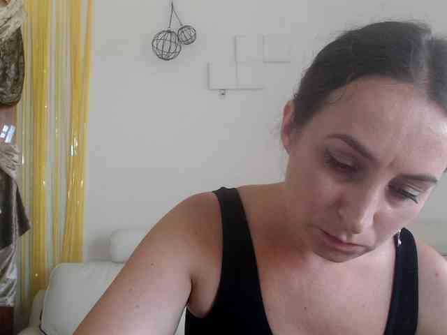 Modella: UWillMarryMyAss