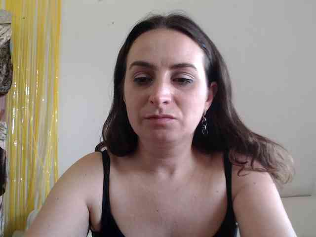 Modella: UWillMarryMyAss