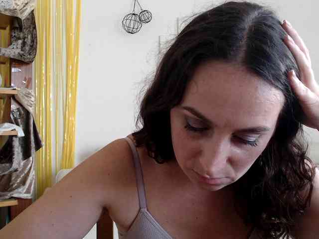 Modella: UWillMarryMyAss