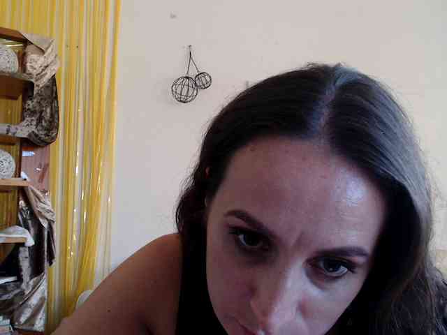 Modella: UWillMarryMyAss