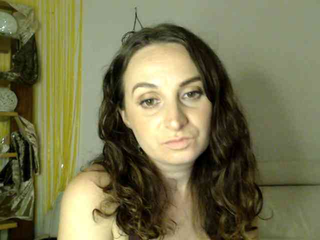 Modella: UWillMarryMyAss