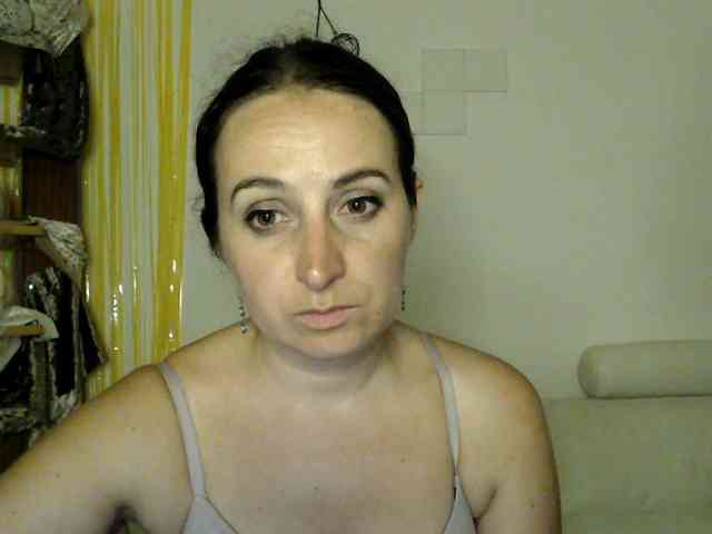 Modella: UWillMarryMyAss