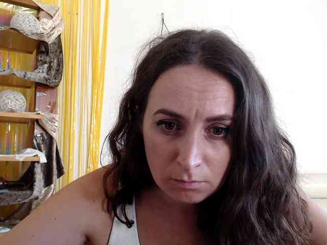 Modella: UWillMarryMyAss