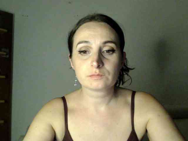 Modella: UWillMarryMyAss