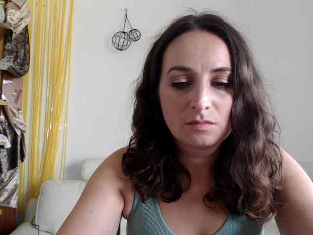 Modella: UWillMarryMyAss
