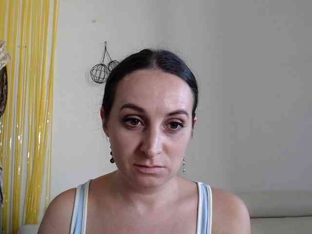 Modella: UWillMarryMyAss