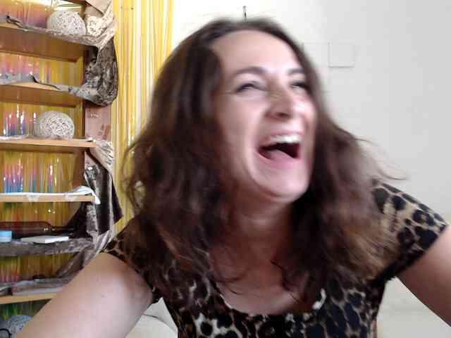 Modella: UWillMarryMyAss