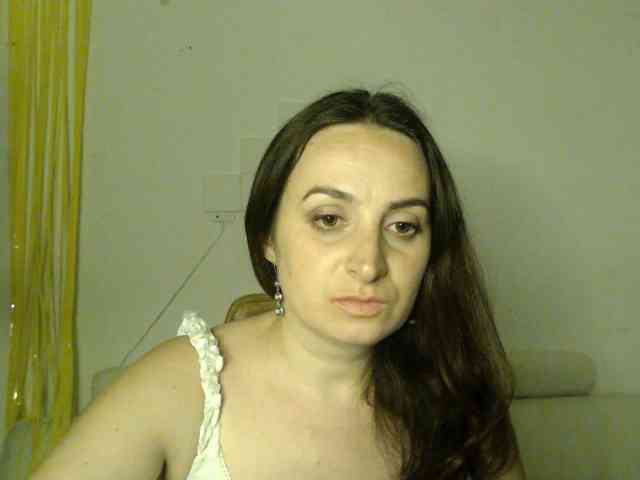 Modella: UWillMarryMyAss