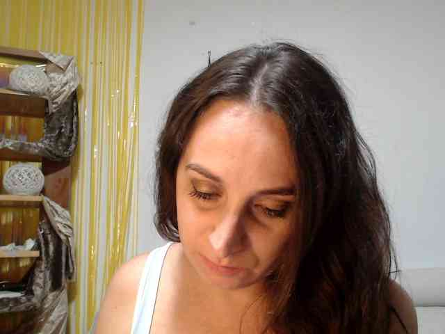 Modella: UWillMarryMyAss