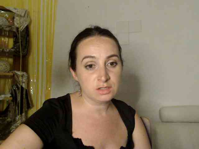Modella: UWillMarryMyAss