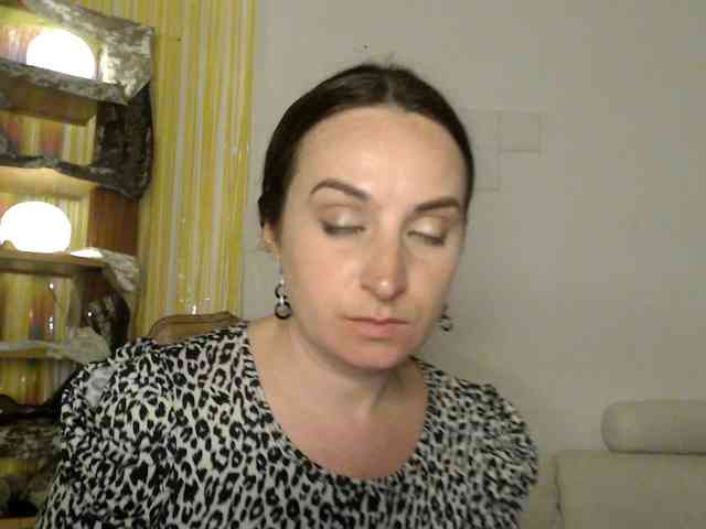 Modella: UWillMarryMyAss