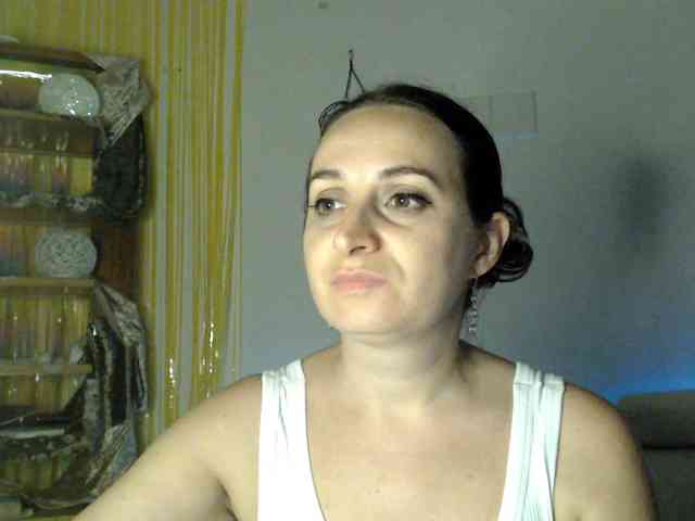 Modella: UWillMarryMyAss
