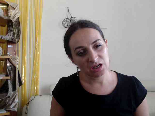 Modella: UWillMarryMyAss