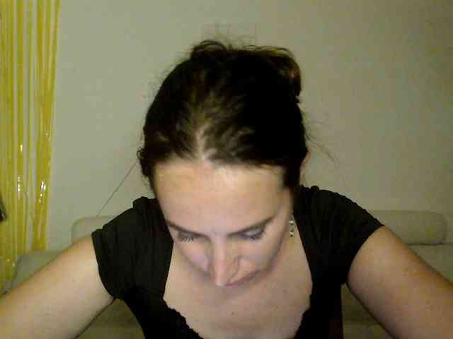Modella: UWillMarryMyAss