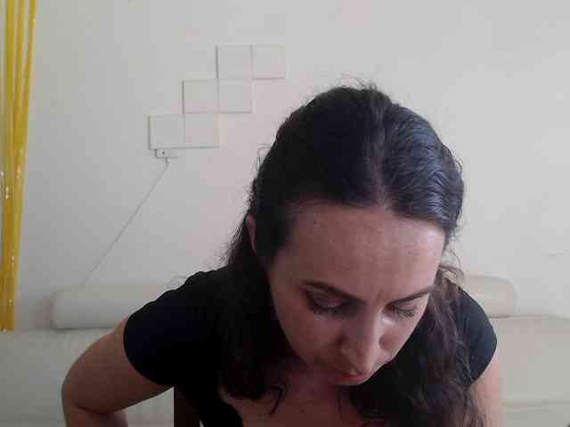 Modella: UWillMarryMyAss