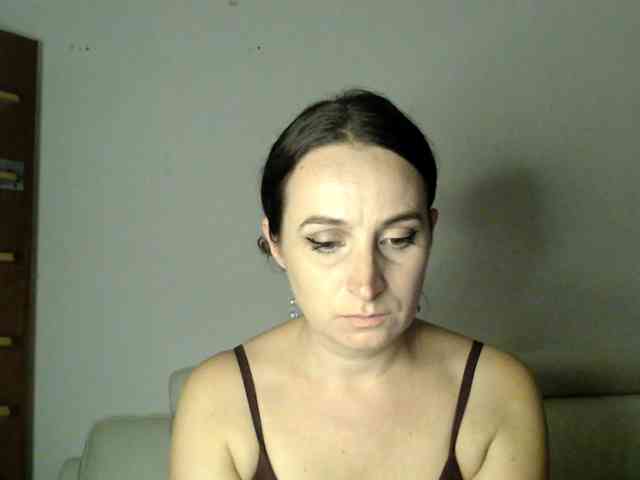 Modella: UWillMarryMyAss