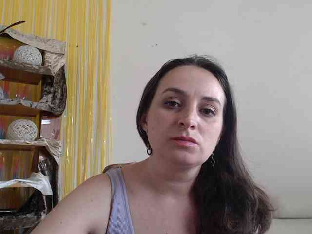 Modella: UWillMarryMyAss