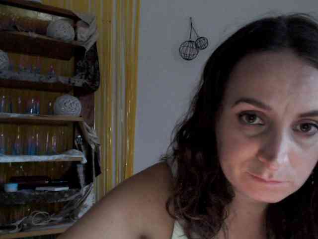Modella: UWillMarryMyAss
