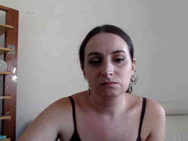 Modella: UWillMarryMyAss
