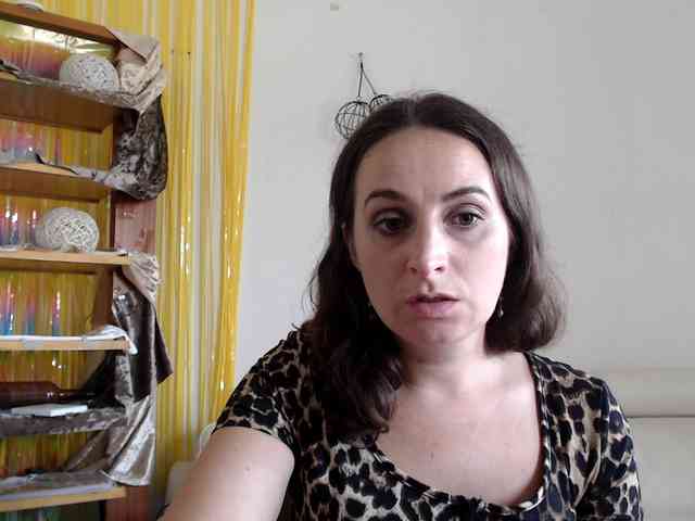 Modella: UWillMarryMyAss
