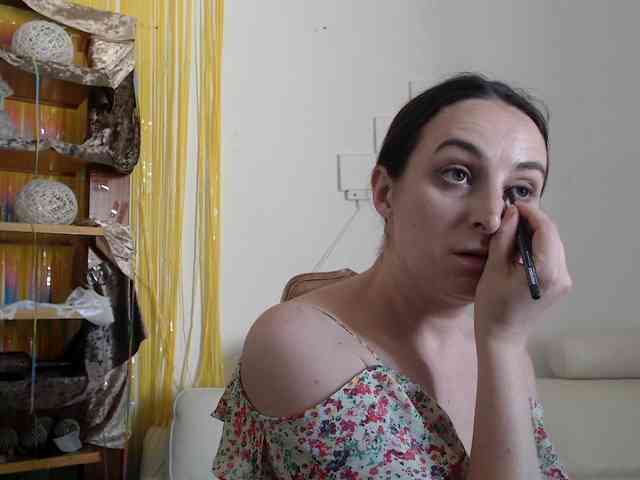 Modella: UWillMarryMyAss