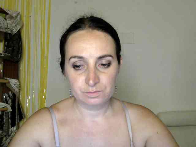 Modella: UWillMarryMyAss