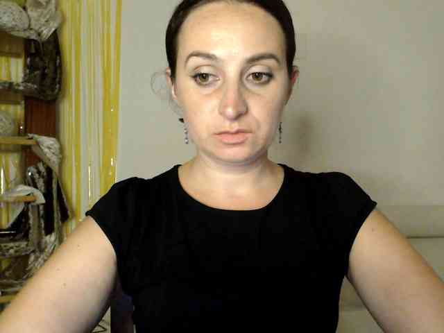 Modella: UWillMarryMyAss