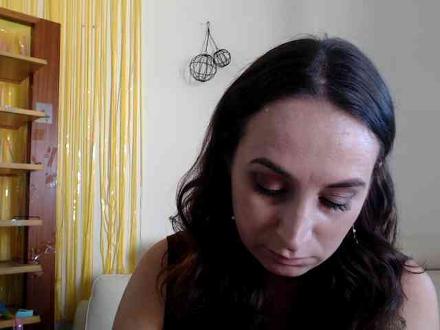 Modella: UWillMarryMyAss