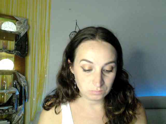 Modella: UWillMarryMyAss