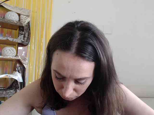 Modella: UWillMarryMyAss