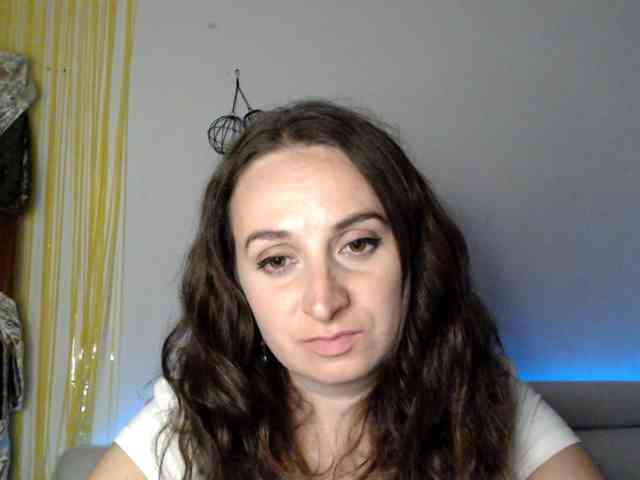 Modella: UWillMarryMyAss