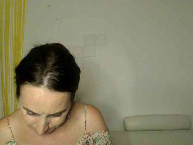 Modella: UWillMarryMyAss