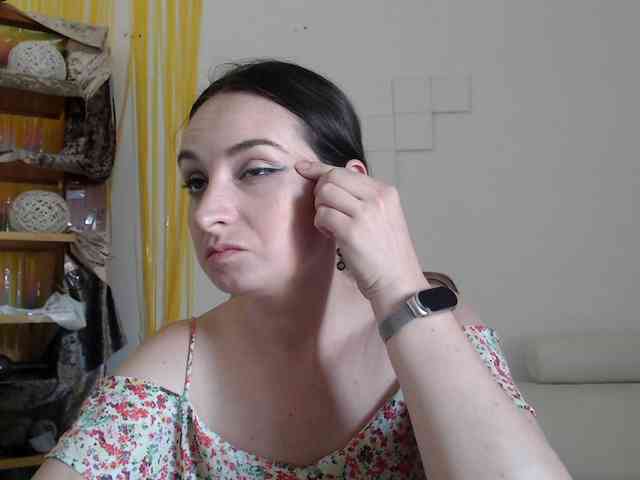 Modella: UWillMarryMyAss