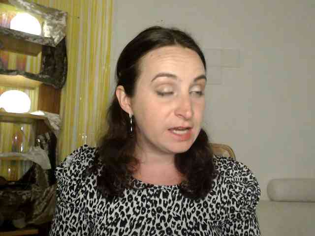 Modella: UWillMarryMyAss