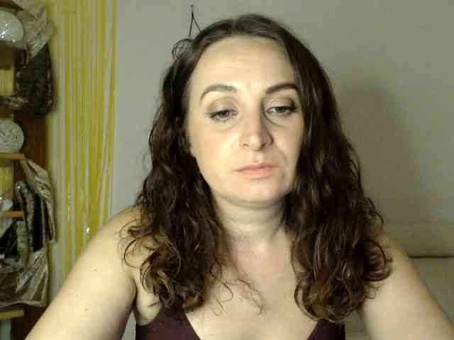 Modella: UWillMarryMyAss