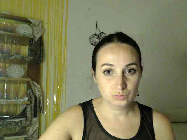 Modella: UWillMarryMyAss