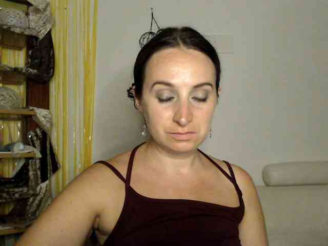 Modella: UWillMarryMyAss