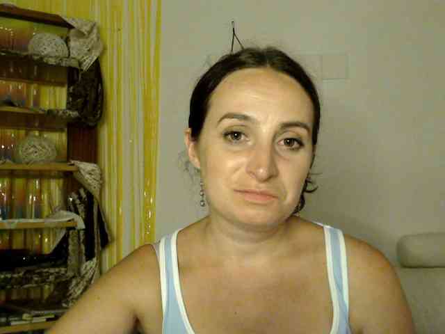 Modella: UWillMarryMyAss