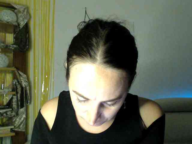 Modella: UWillMarryMyAss